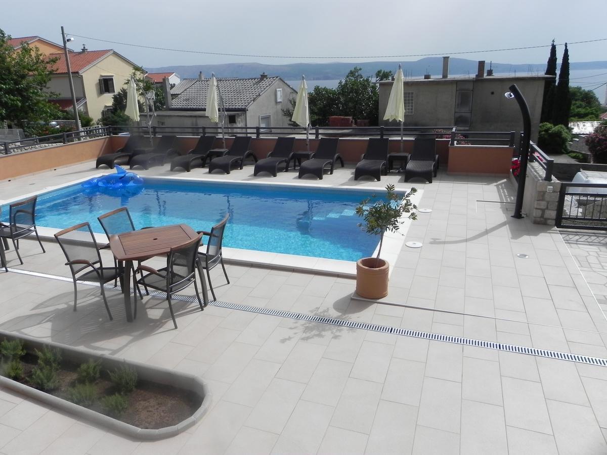 Apartments Antolic Новий Винодольський Екстер'єр фото